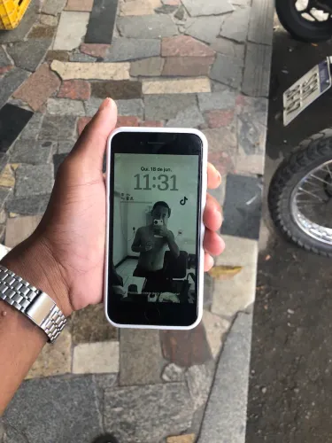 iPhone SE