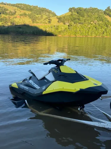 Jetski Seadoo Spark 90 2014 + carretinha rodoviária