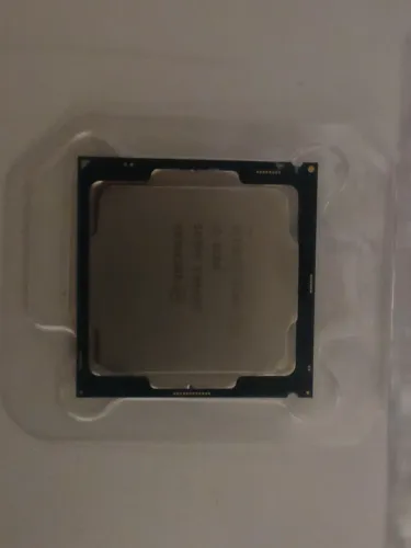 I3 8300 + Cooler Box