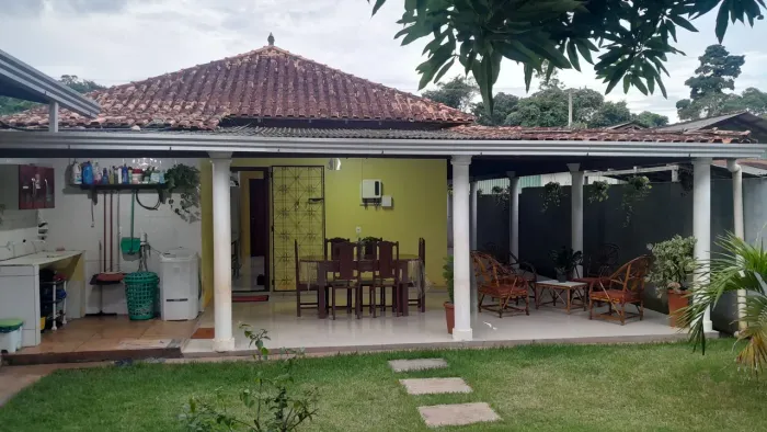 Vendo casa.