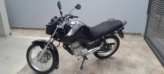 Cg 150/2015 bem conservada em dias.