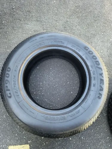 Par de Pneus de época 195/70/14 Goodyear GP 900