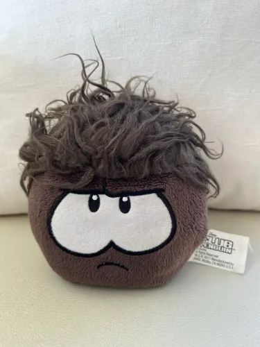 Puffle Preto Club Penguin de pelúcia. Disney