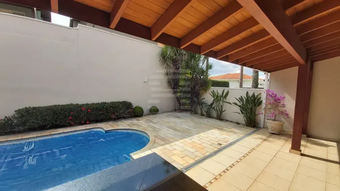 Sobrado à Venda no Condomínio Residencial Paineiras - Betel, Paulínia 3 Suítes |