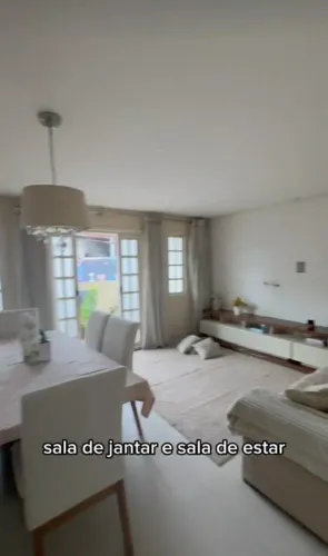 Casa para Venda em Carapicuíba, Vila Menk, 2 dormitórios, 1 suíte, 2 banheiros