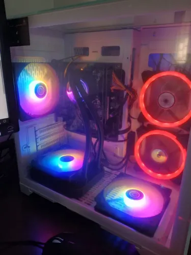 Computador RGB Intel i5 16 GB RAM 120 ssd