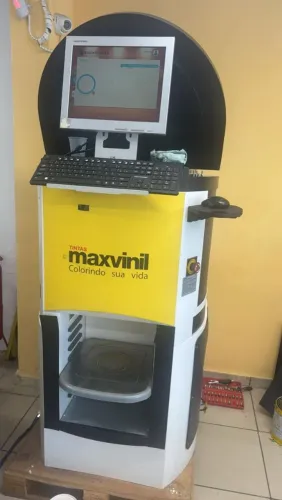 MÁQUINA DE MANIPULACÃO DE TINTAS