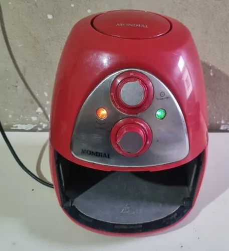 VENDO AIR FLYER MONDIAL USADA VERMELHA DE 110V