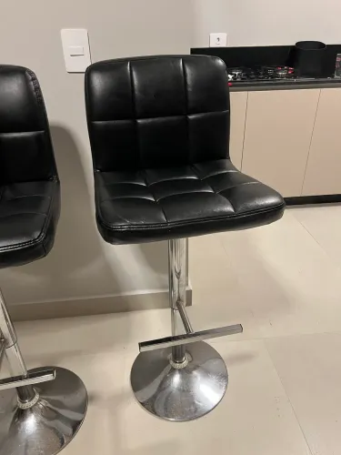 Banqueta estofada confortável