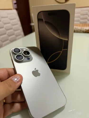 iphone 16 pro 256gb - titânio 