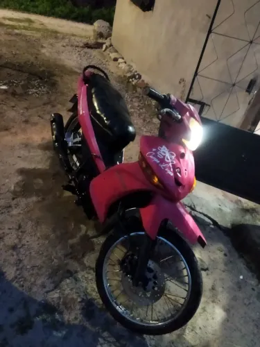 Vendo Crypton 115 partida elétrica e freio a disco 