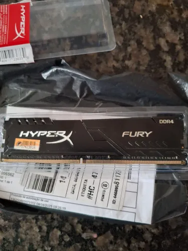 Memória 16gb fury  GHz 2400 semi nova