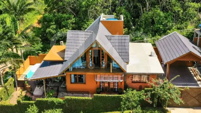 Casa Mobiliada para Locação Conforto, piscina e Vista para o Mar | 220m²