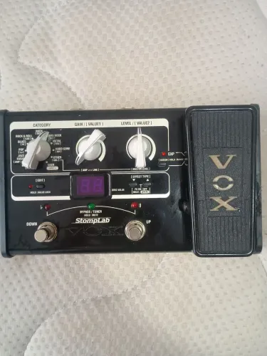 Pedaleira VOX StompLab 2G com Pedal de Expressão | Excelente Estado