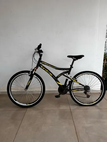Bicicleta Caloi aro 26
