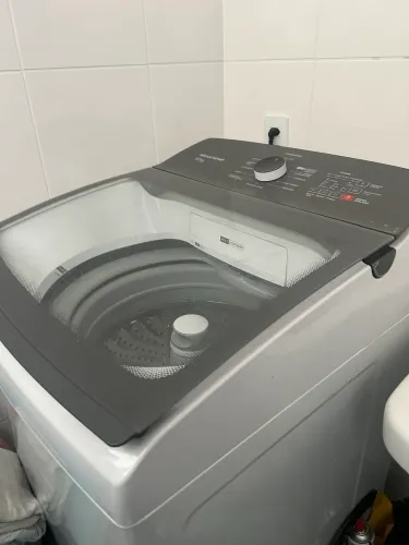 Máquina de lavar Brastemp 13kg com pouco tempo de uso em excelente estado de conservação 