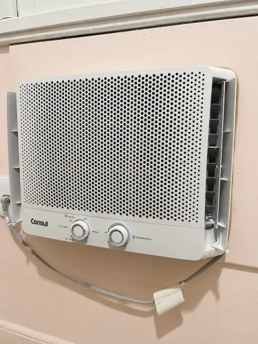 Vendo Ar-condicionado Consul de Janela 7.500 BTUs | 127V | R$ 1.100,00