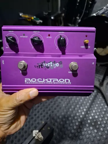Pedal Rocktron Vertigo Vibe Leslie Hendrix