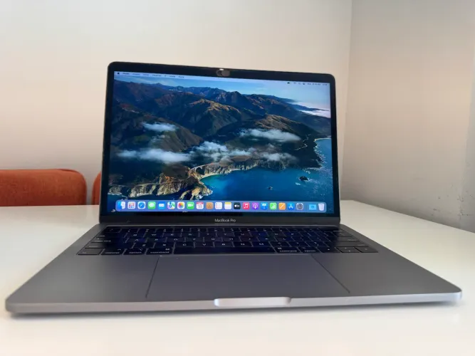 MacBook Pro 2018 i5 8GB 256GB SSD | Ótimo Estado