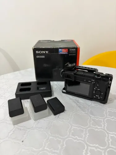 Câmera Sony A6500 Impecável + Cage SmallRig + 3 Baterias (Impecável)