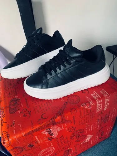 Adidas Grand Court 40/41