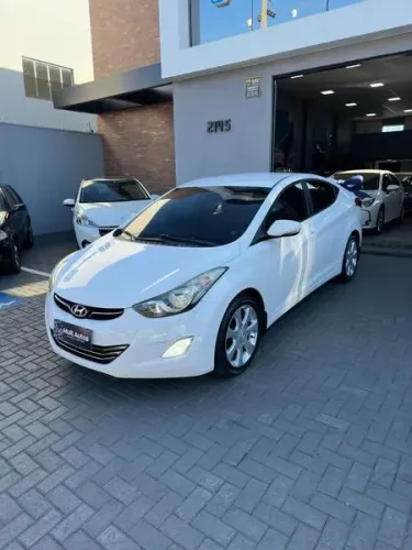 Hyundai Elantra GLS 1.8 16V Aut. 2013