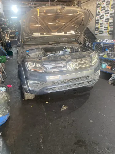Sucata de Amarok v6 para retirada de peças