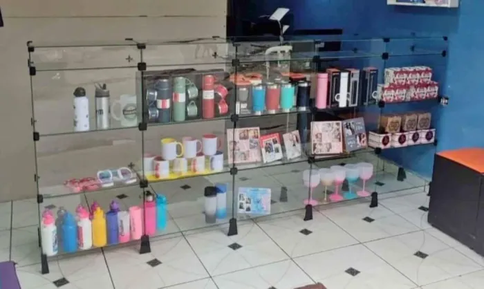 Balcão de Vidro Expositor pra Comercio Ótimo Estado