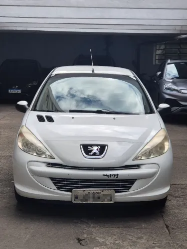 Peugeot 207 XR 1.4 Flex 8V 5P 2012