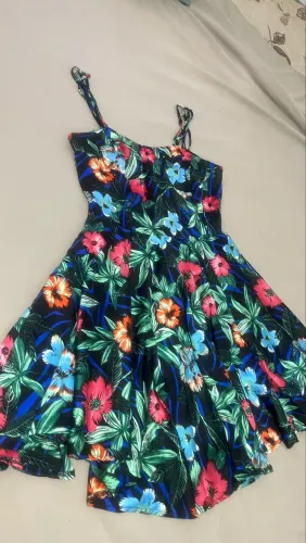 Vestido estampado em seda*