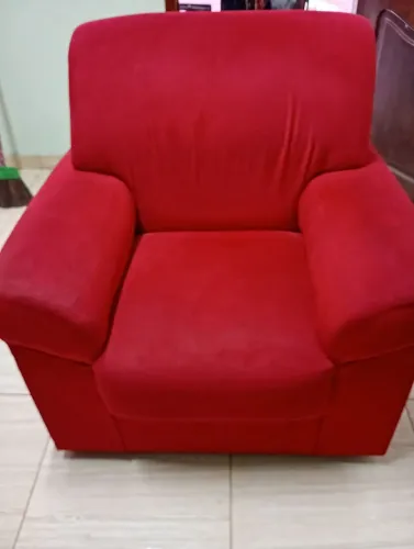 Vendo Sofá um com dois lugares e uma poltrona