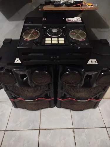 LG XBOOM PRO