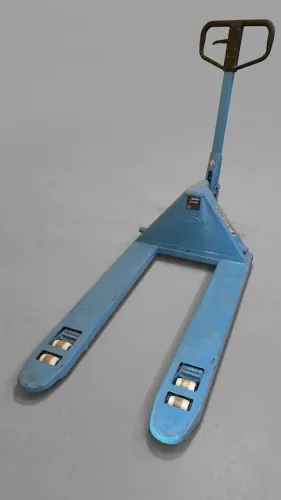 Paleteira Manual 2,5 Toneladas Paletrans