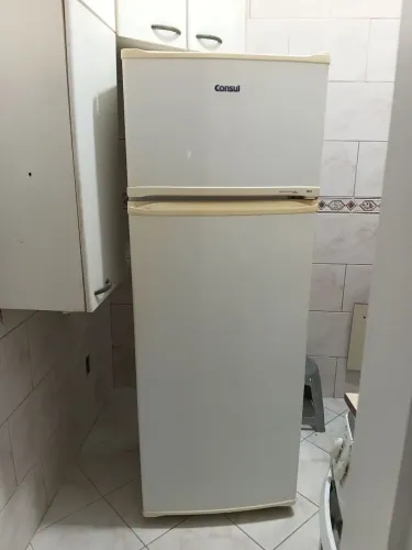 Geladeira 220V branca