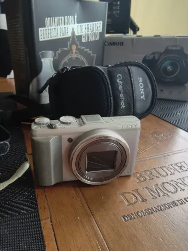Sony Cyber-shot DSC-HX50