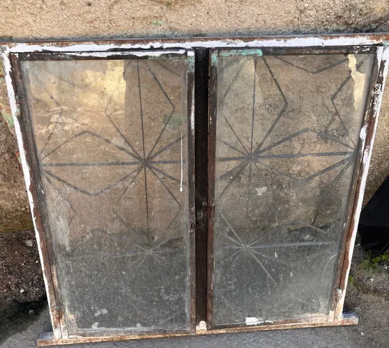 Portas e janela de ferro