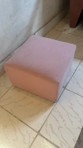 Poltrona e puff rosa 