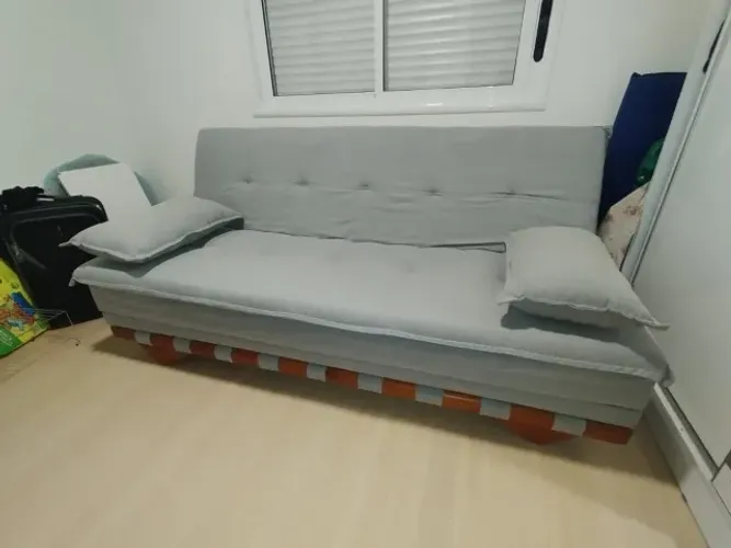 Sofá-cama casal 3 lugares semi-novo