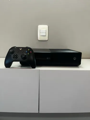 Videogame Xbox One 1TB - Controle Original Kinect Jogos