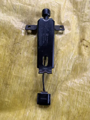 Suporte gancho Trava Estepe Original Gm Chevrolet Montana 