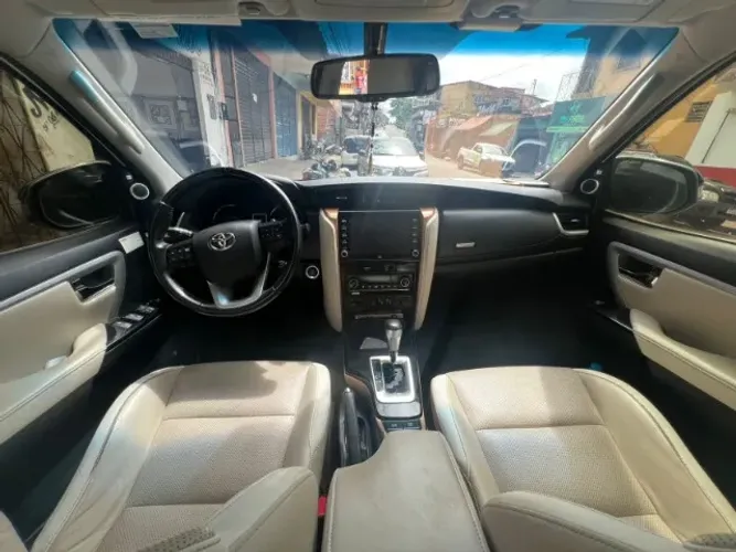 Toyota Hilux SW4 SRX Diamo. 4X4 2.8 TB DIE AUT 2020