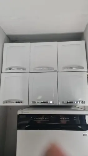 Armário semi novo