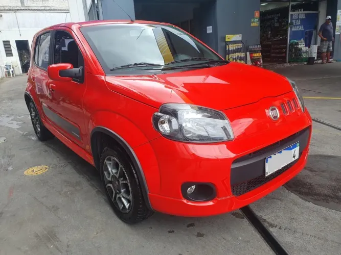 Fiat Uno Sporting 1.4 EVO Fire Flex 8V 4P 2013