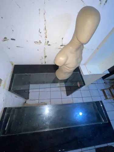Balcão com araras super conservado