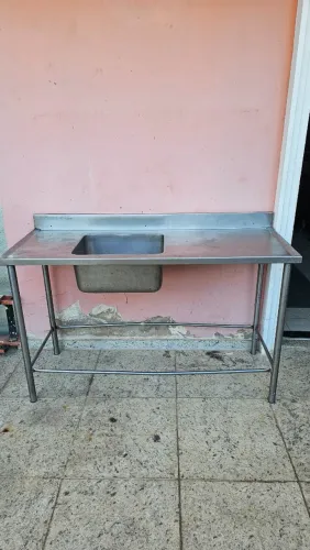 PIA / BANCADA INDUSTRIAL EM AÇO INOX 1,54 M COM CUBA