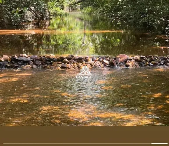 Chácara Porteira Fechada à Venda Próximo à Cuiabá com Piscina, Rio e Campo Socie