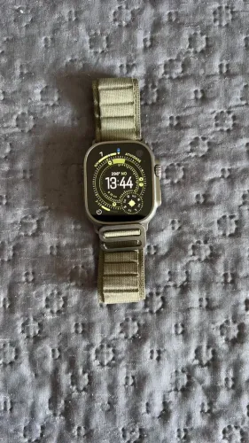 Apple Watch Ultra 2 GPS + Cellular 