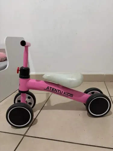 Bicicleta de equilíbrio infantil