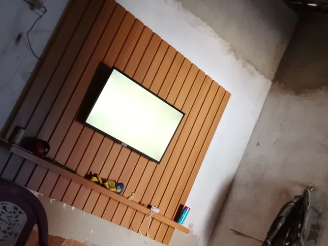 Painel ripado tv 65 semi novo
