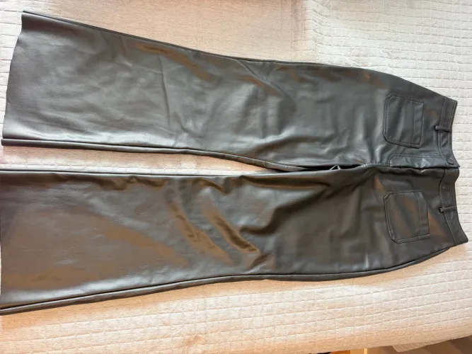 Vendo Calça Courino